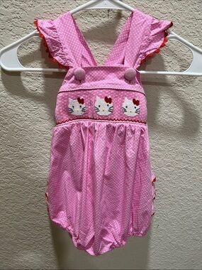 Smocked Auctions HTF Hello Kitty Bubble size 24M NWOT